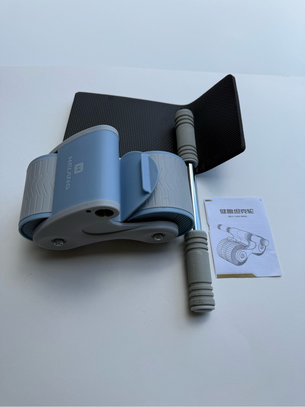 Blue Ab Roller with Knee Pad and Foam Handles